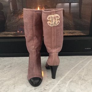Chanel light purple shearling boots 39.5